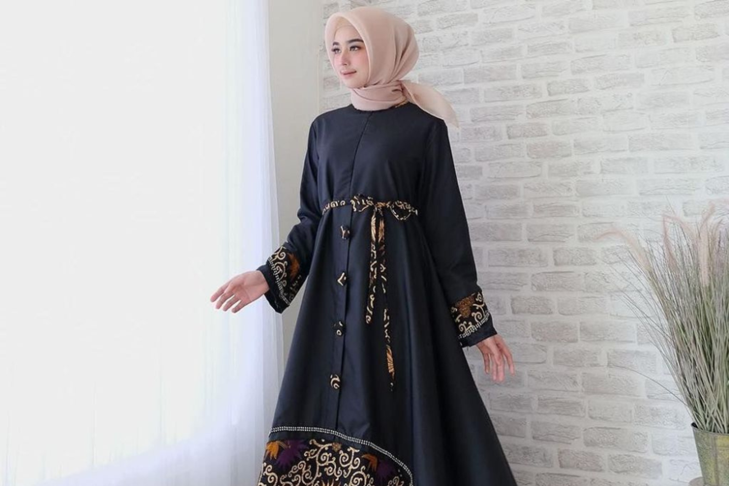 model gamis batik kombinasi polos terbaru 2023