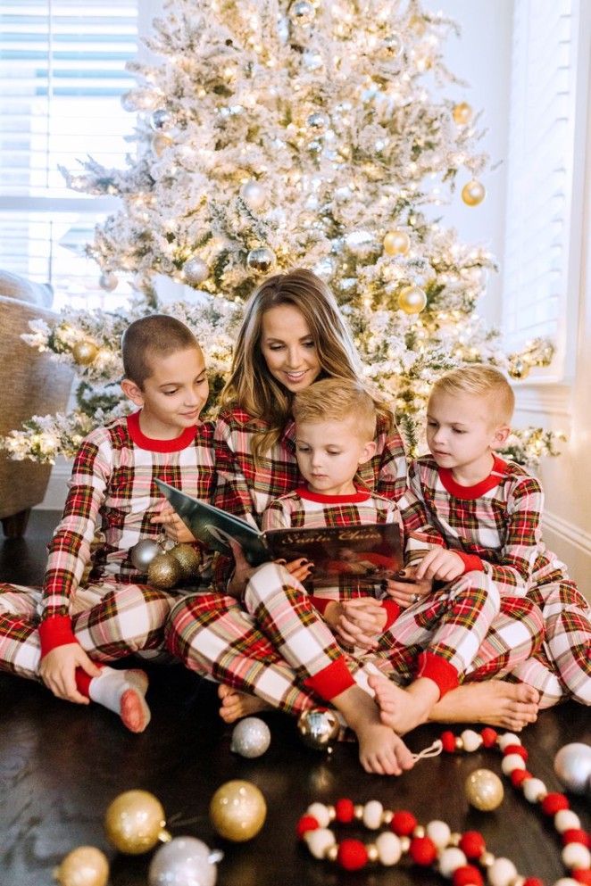 christmas pajamas photoshoot